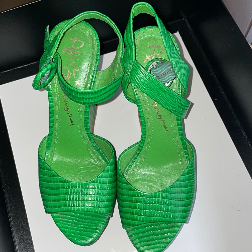 Alice & Olivia Green Wedges